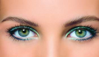 All the subtleties of makeup for blue-green eyes + 30 photo examples