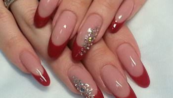 Fashionable manicure 2024 in shades of red (67 photos)