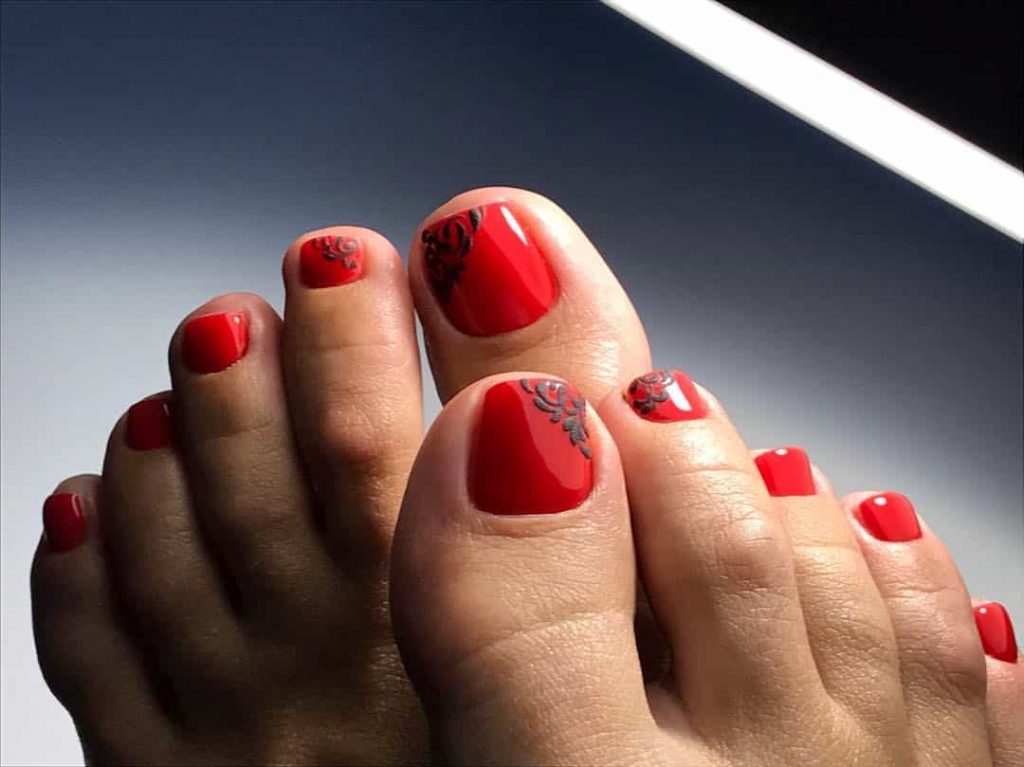 Fashionable and graceful winter pedicure 2024 (40 photos)