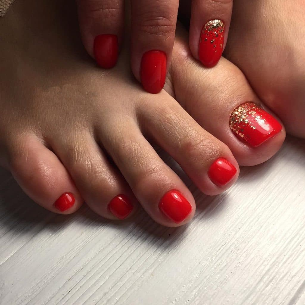 Red pedicure for fatal beauties (51 photos)