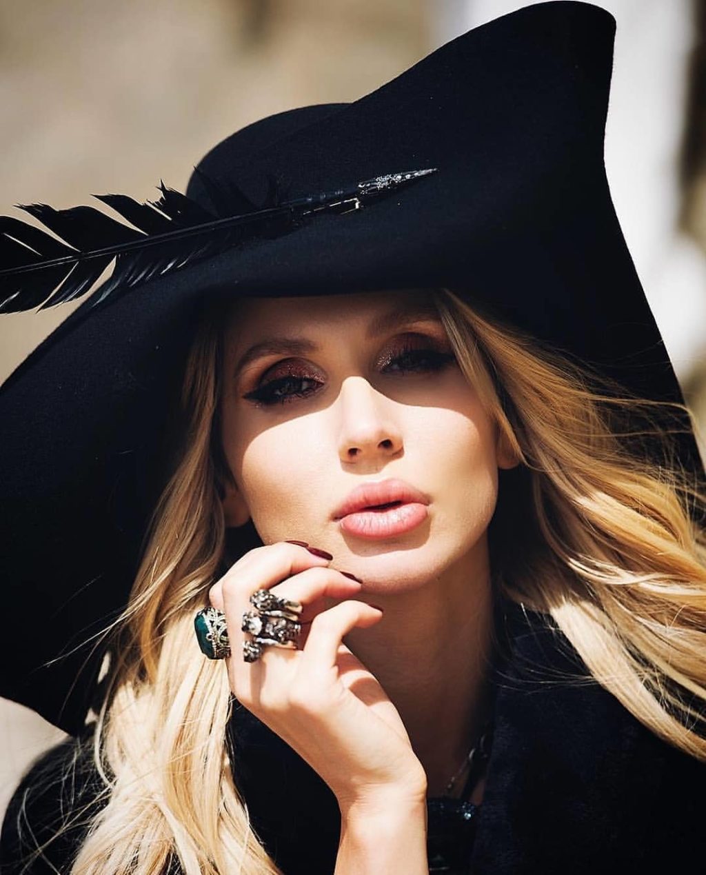 Svetlana Loboda bago at pagkatapos ng plastic surgery