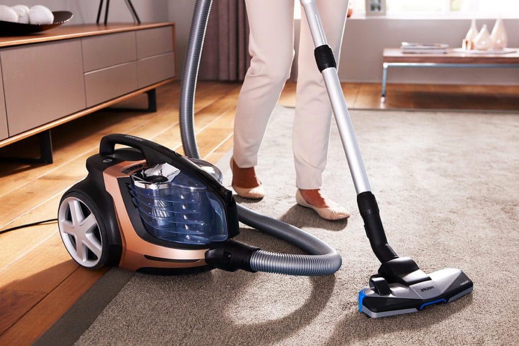 Types of vacuum cleaners by type of dust collector and filter system