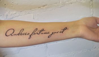 Women's tattoo lettering - best ideas! (54 photos)